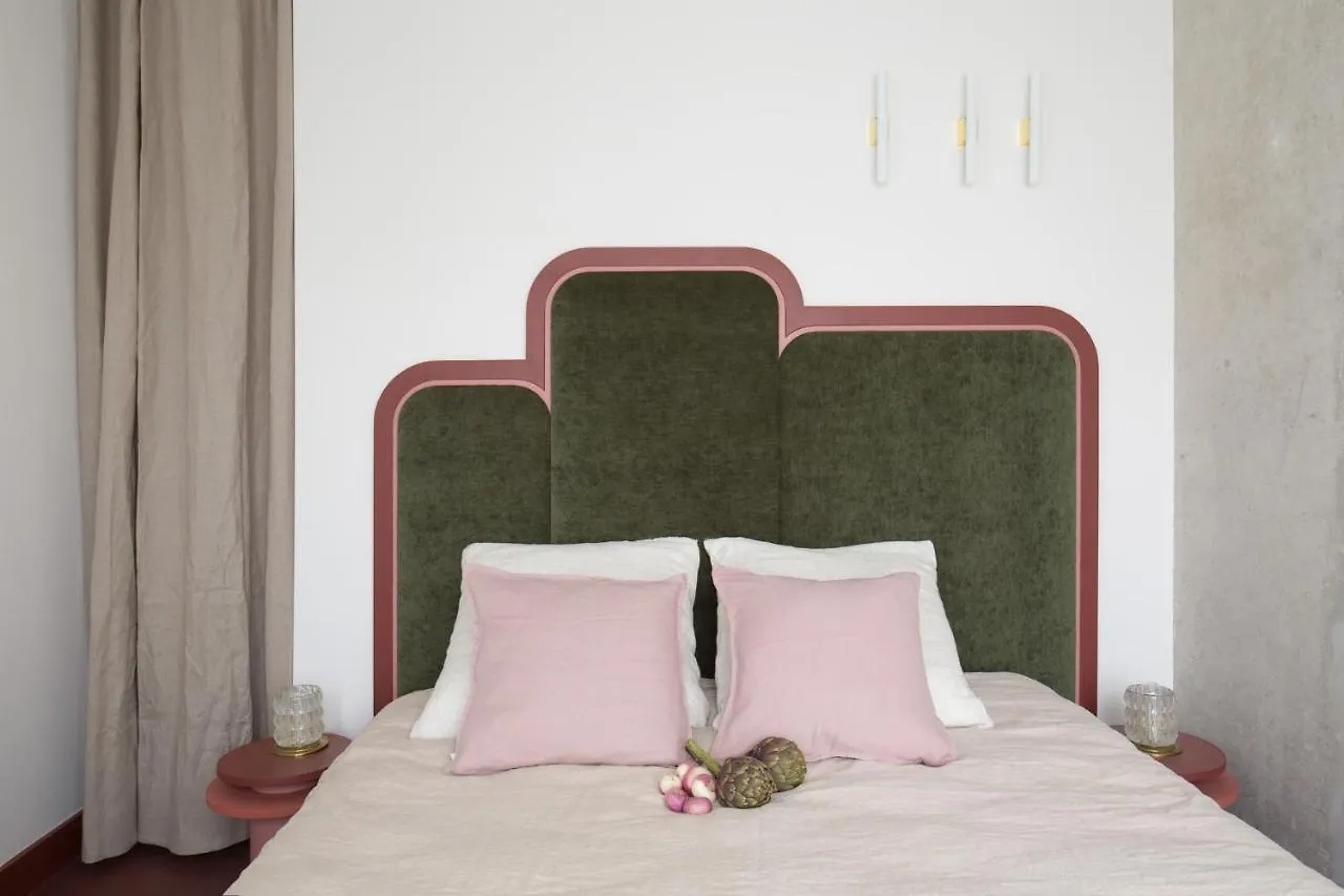 Joie Paris Bargue 아파트